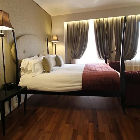 Milano & Spa***s Hotel 3*