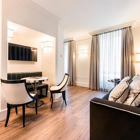 Milano & Spa***s Hotel 3*