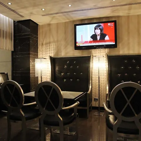 Milano & Spa***s Hotel 3*